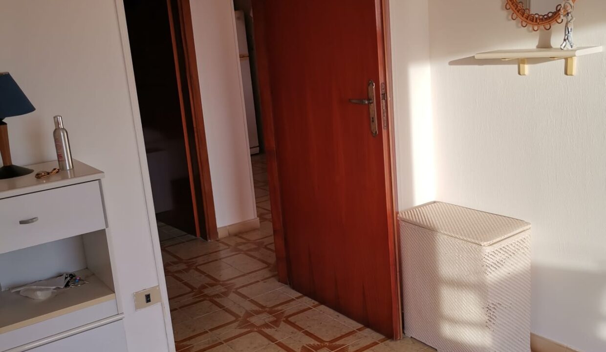 0f7b7464-135e-459a-b2d3-c61bc2f31c1a