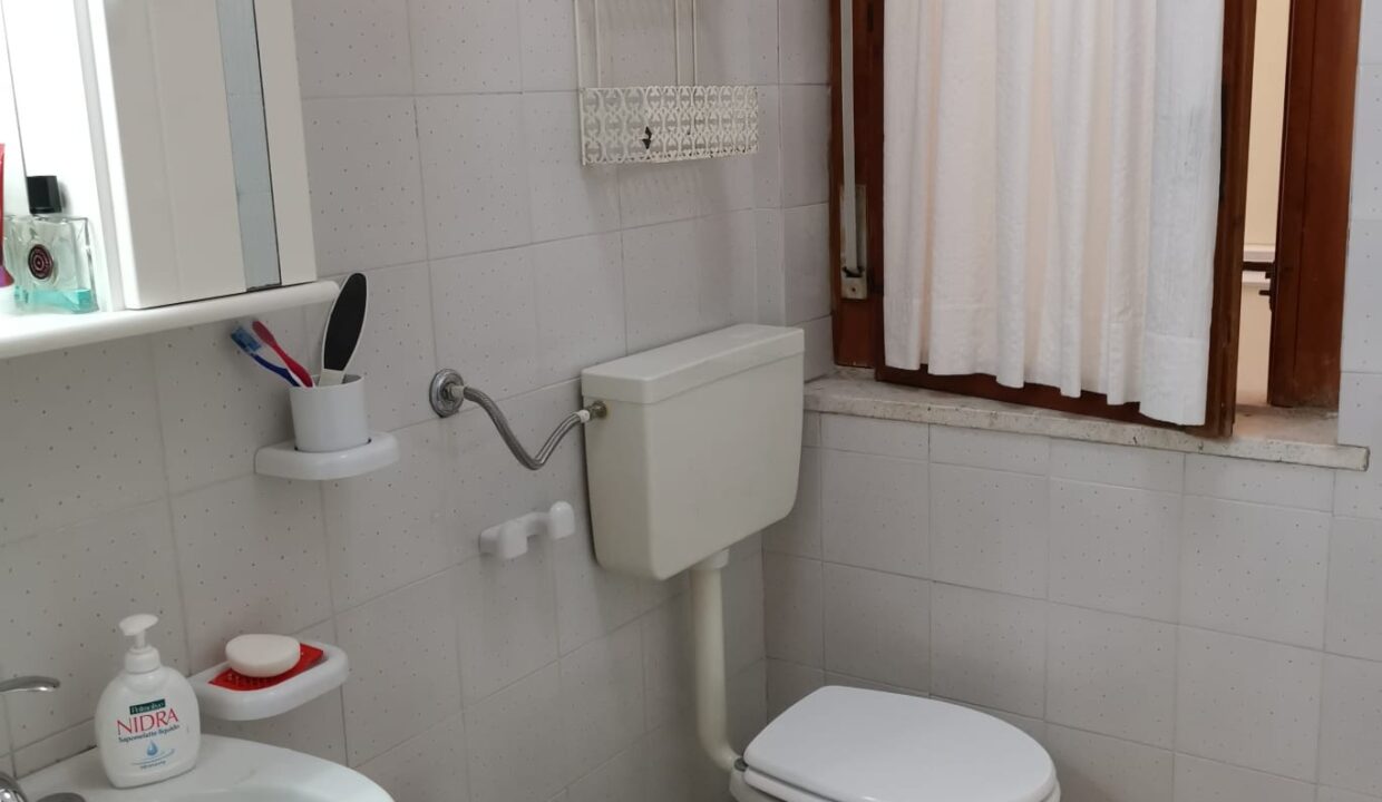 aad469fd-1eb0-4a15-be9f-377705863bcc